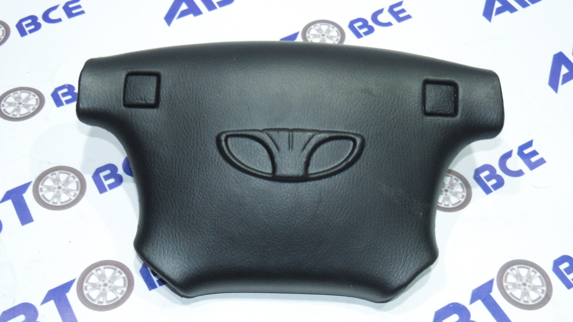 Крышка руля - кнопка сигнала - заглушка муляж Airbag (в руль) Lanos на 4-х спицах DAEWOO